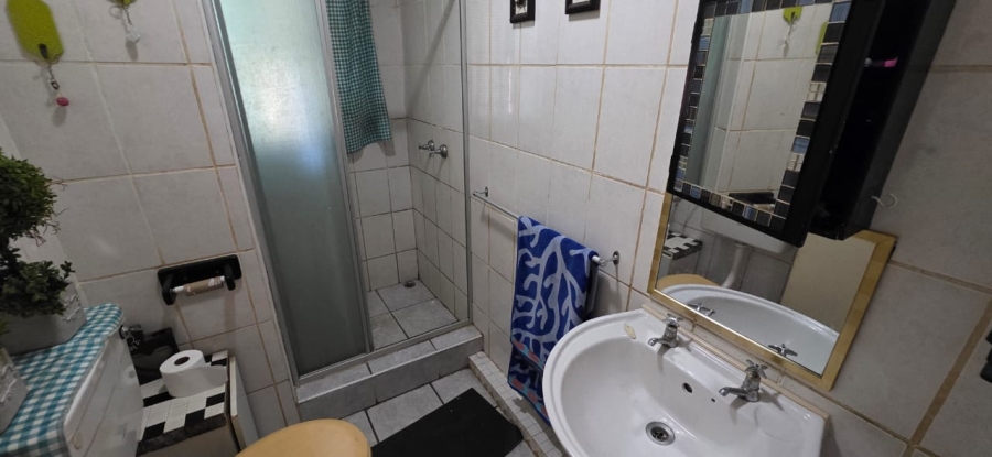 5 Bedroom Property for Sale in Vaal Park North West